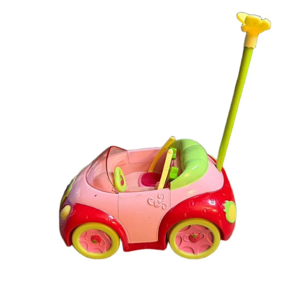 Hasbro Strawberry Shortcake Berry Cruiser Car Pink Red 2009 Butterfly Antenna